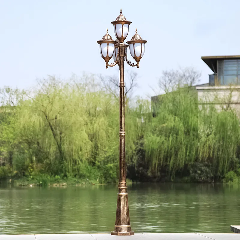 European-style Double-Head High-Pole Outdoor Lawn & Street Lamp for Garden Use 1000 Lumens 2000K Warm White Light