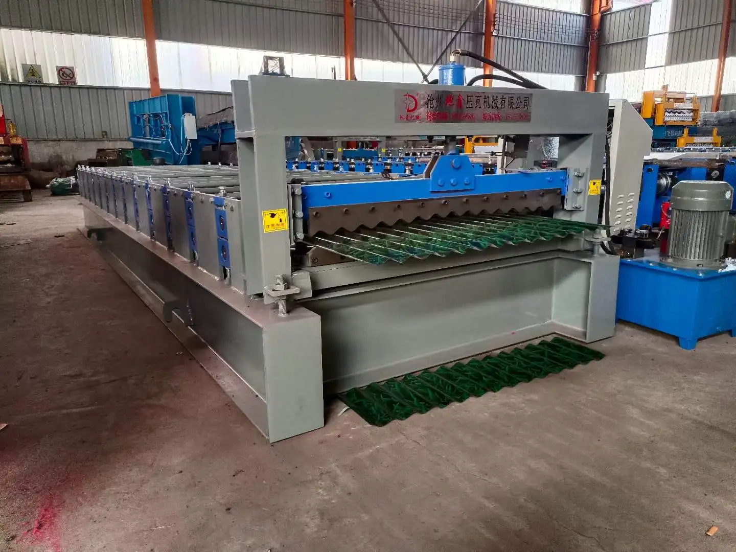 Factory Price Customization Corrugated Metal Tile Making Machinery H12 Trapezoid Roofing Sheet Roll Forming Machine