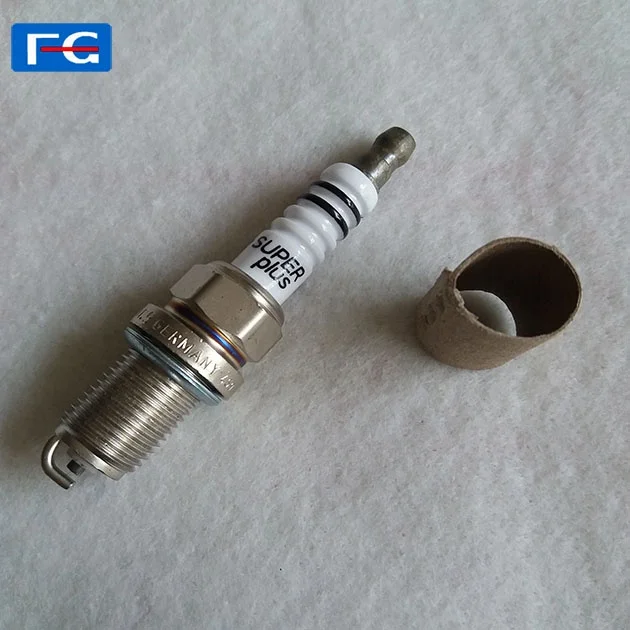 Hot Selling Auto Spark Plug FR7DC+8  Car Spark Plug for  France  Car 206 307 405