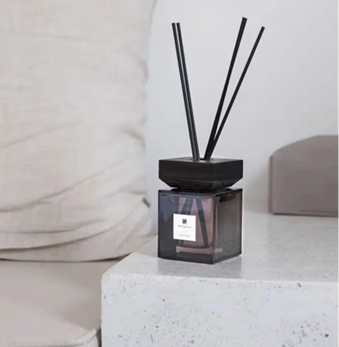 product hot selling premium aromatherapy glass elegant durable scent 200ml essential oil home decor reed diffuser sets-4