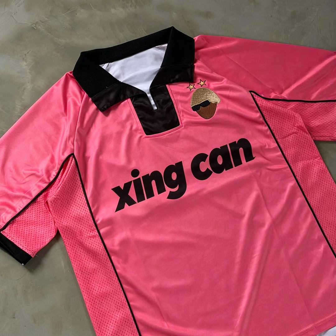 Groothandel Mans Losse, geknipte, retrovoetbaltrui, aangepaste geborduurde, lugdorings-masgoed kortmou-uniseks sport-T-hemp