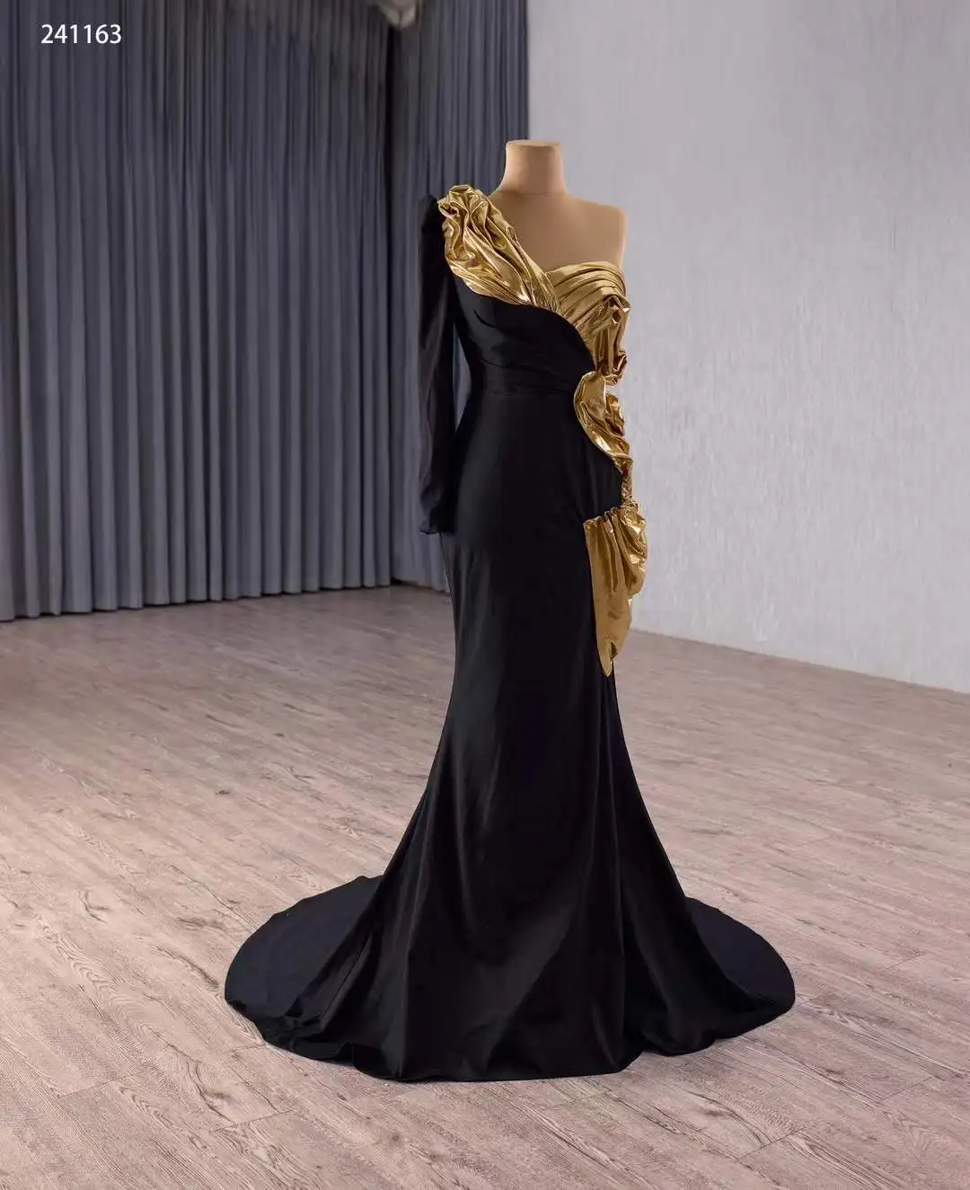 evening dress 1920s Burgundy Halter Ball Gown Women Evening Party Dress Sexy Backless Puff –  Siaoryne main image 0