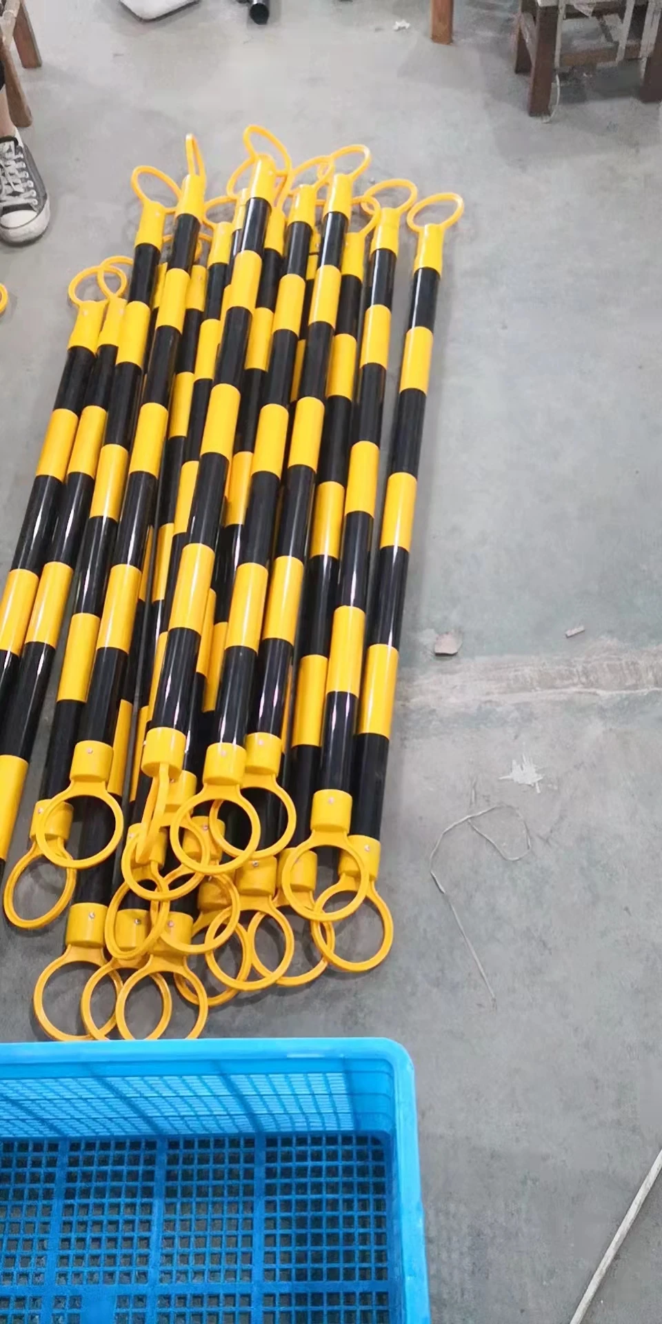 Выдвижная конусная штанга для подключения