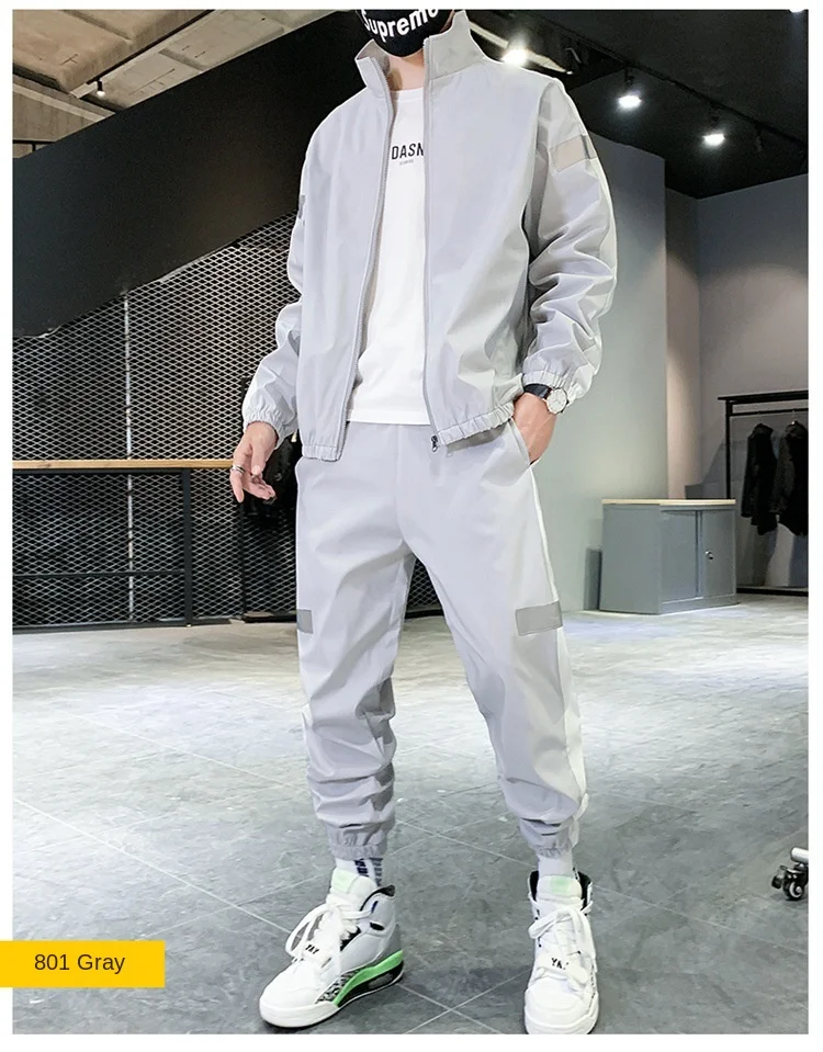 Stylish Men’s Tracksuit with sweatshirt and matching pants for spring and autumn casual wear