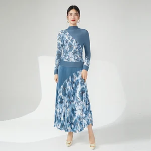 New Women's Casual Style Two-Piece Set Pleated Stretch Printed Skirt Top Fashionable Polyester Fabric With Pattern Decoration