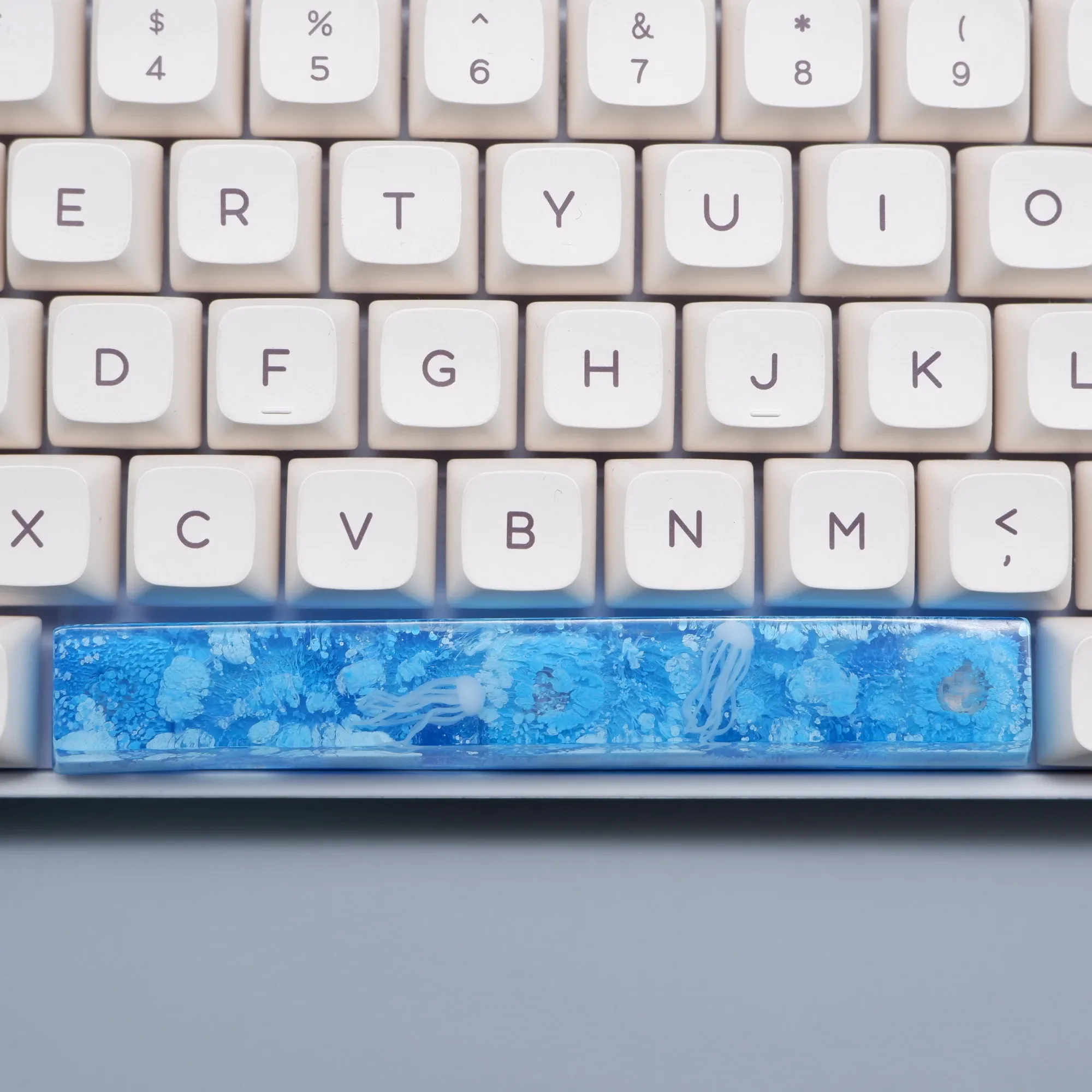 クラゲ透明オーシャンブルーメカニカルキーボードESCTABスペースバー