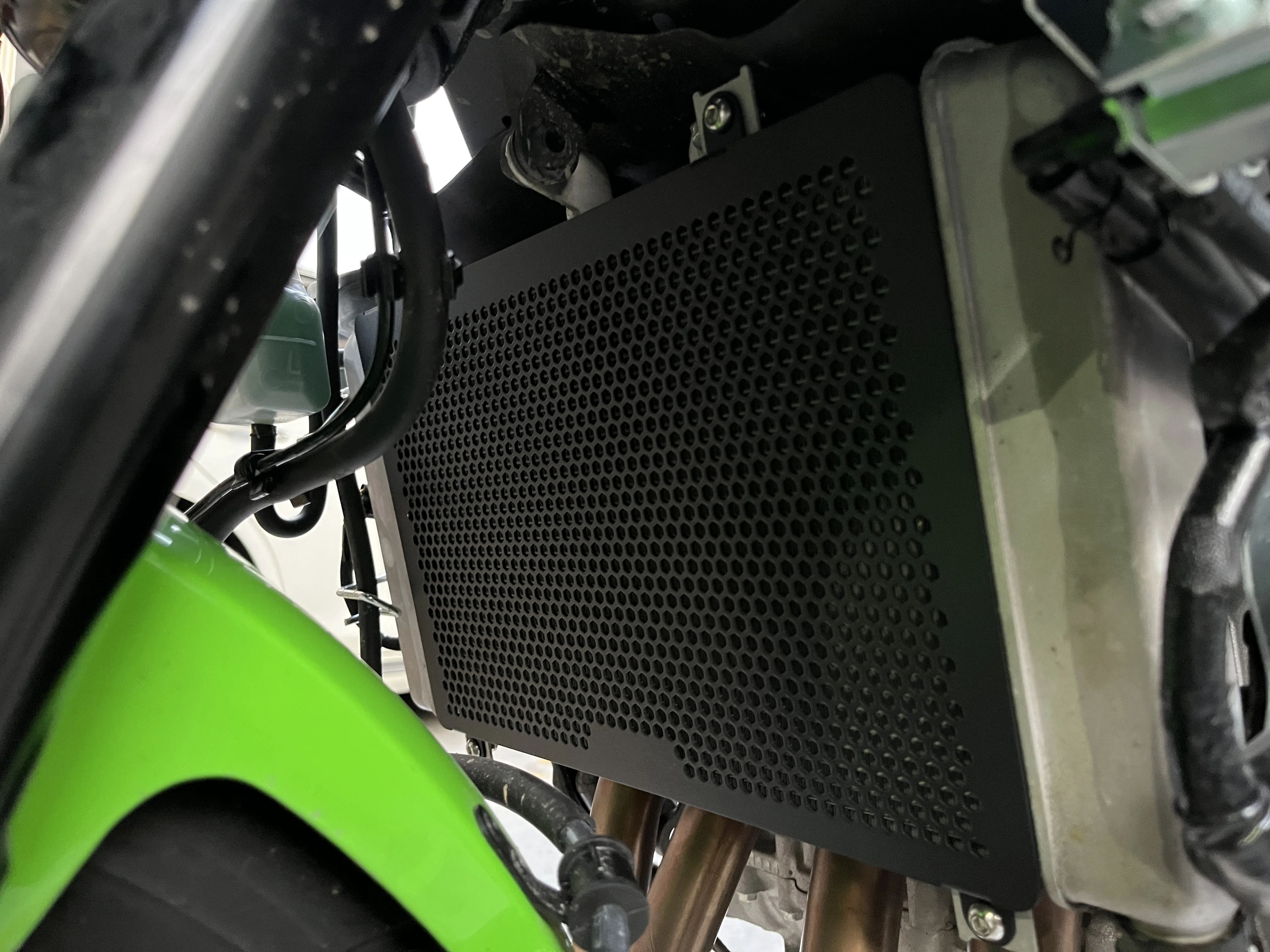 ZX4RR motosiklet radyatör izgarası Guard kapak koruyucu için