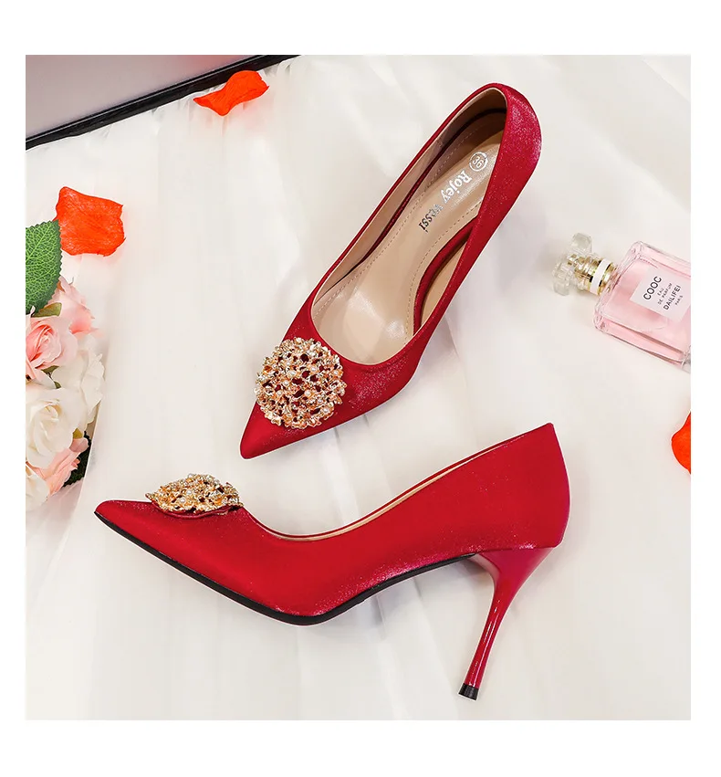 LO ÚLTIMO EN ZAPATOS: LA VUELTA DE LOS ZAPATOS CLÁSICOS - Style by Deb