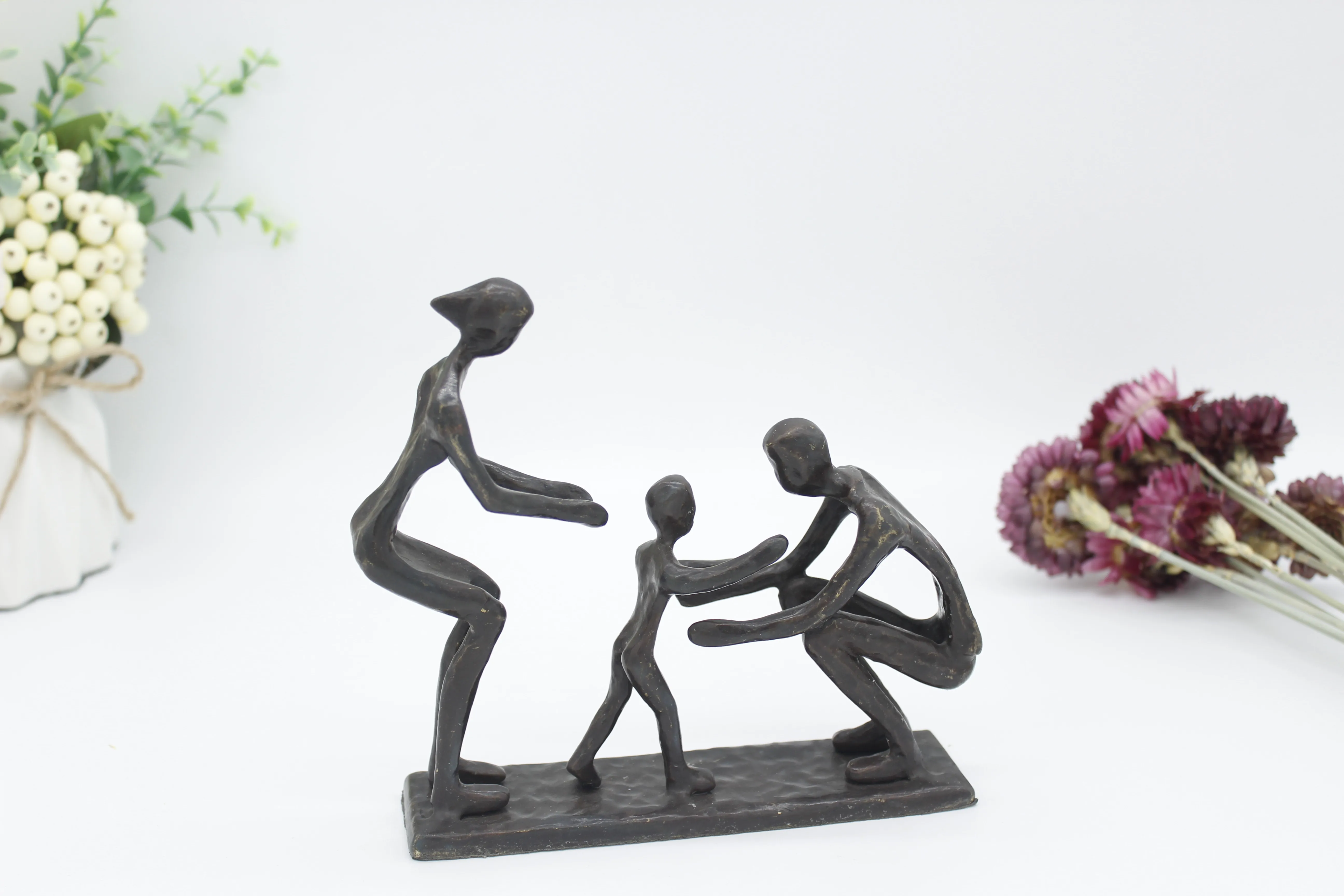 Домашний декор, железные креативные бронзовые скульптуры ручной работы, украшения для семьи, оптовая продажа, аксессуары для украшения комнаты