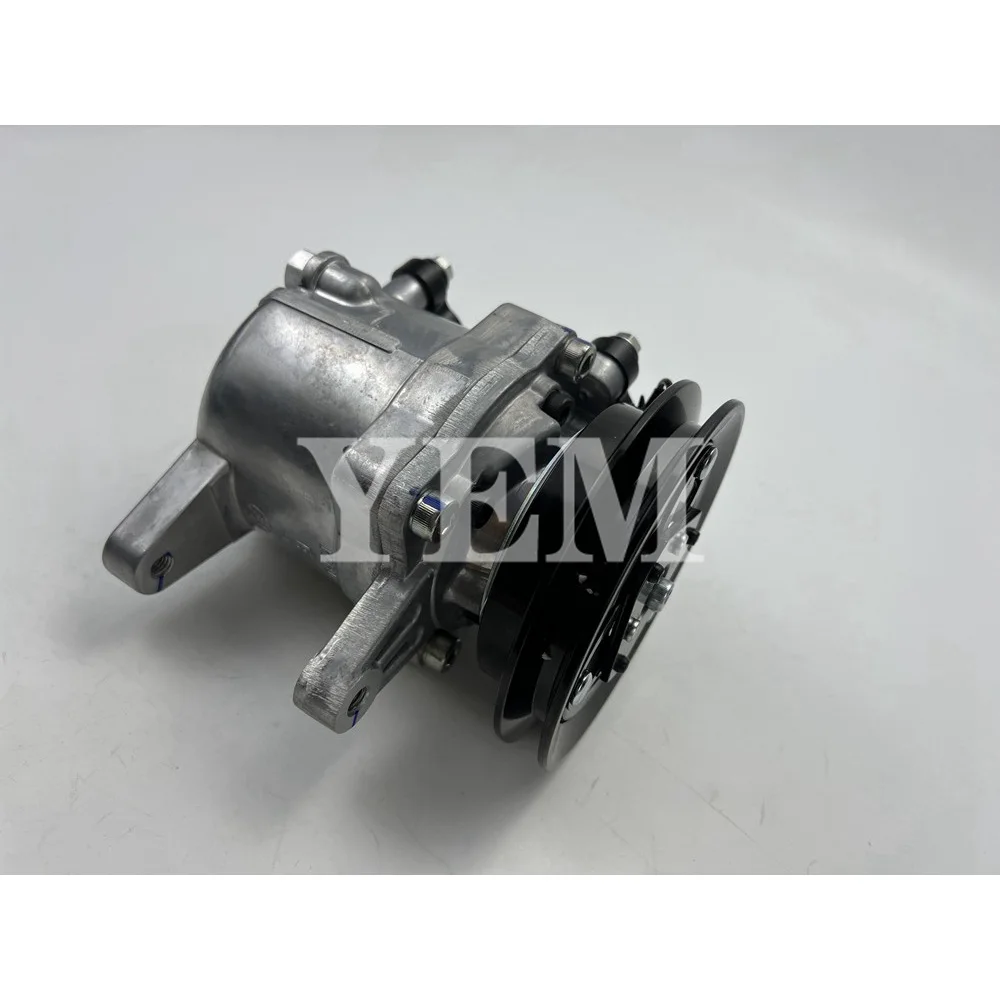 Excellent Quality A/C Compressor RD451-93900 for Kubota Skid Steer Loader SVL75C SVL95 U55 SSV65C 4