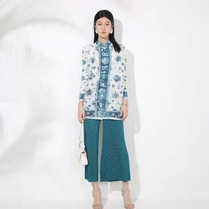 2025 New Women's Fashion Set Temperament Top and Wide-leg Pants Two-piece Elastic Printed Casual Set Miyake Pleated Set