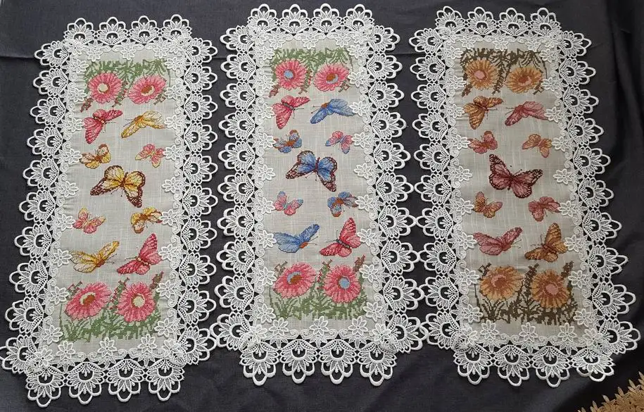 Rose Embroidery Cross STITCH TABLE RUNNER with Cutwork