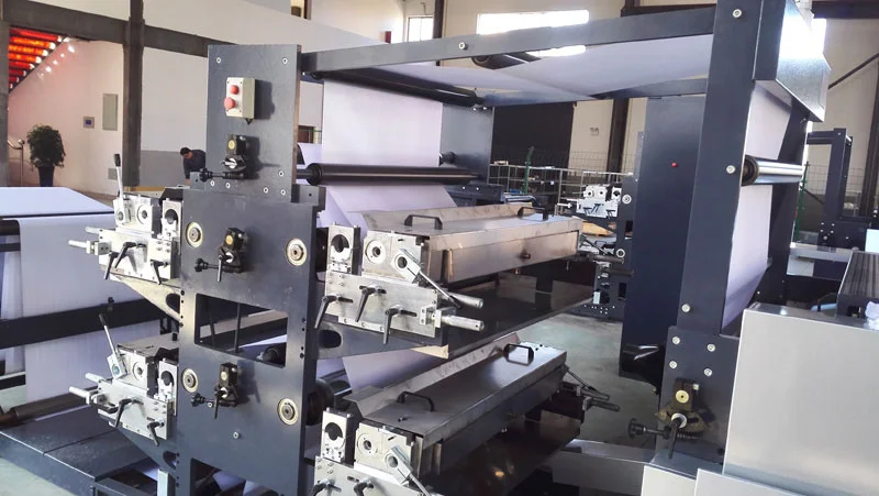 Оборудование для изготовления тетрадей. Автоматическая линия для производство тетрадей модели uno rb104. Book Printing Machine.