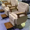 Sillón de peluquería para el cuidado del cabello negro.