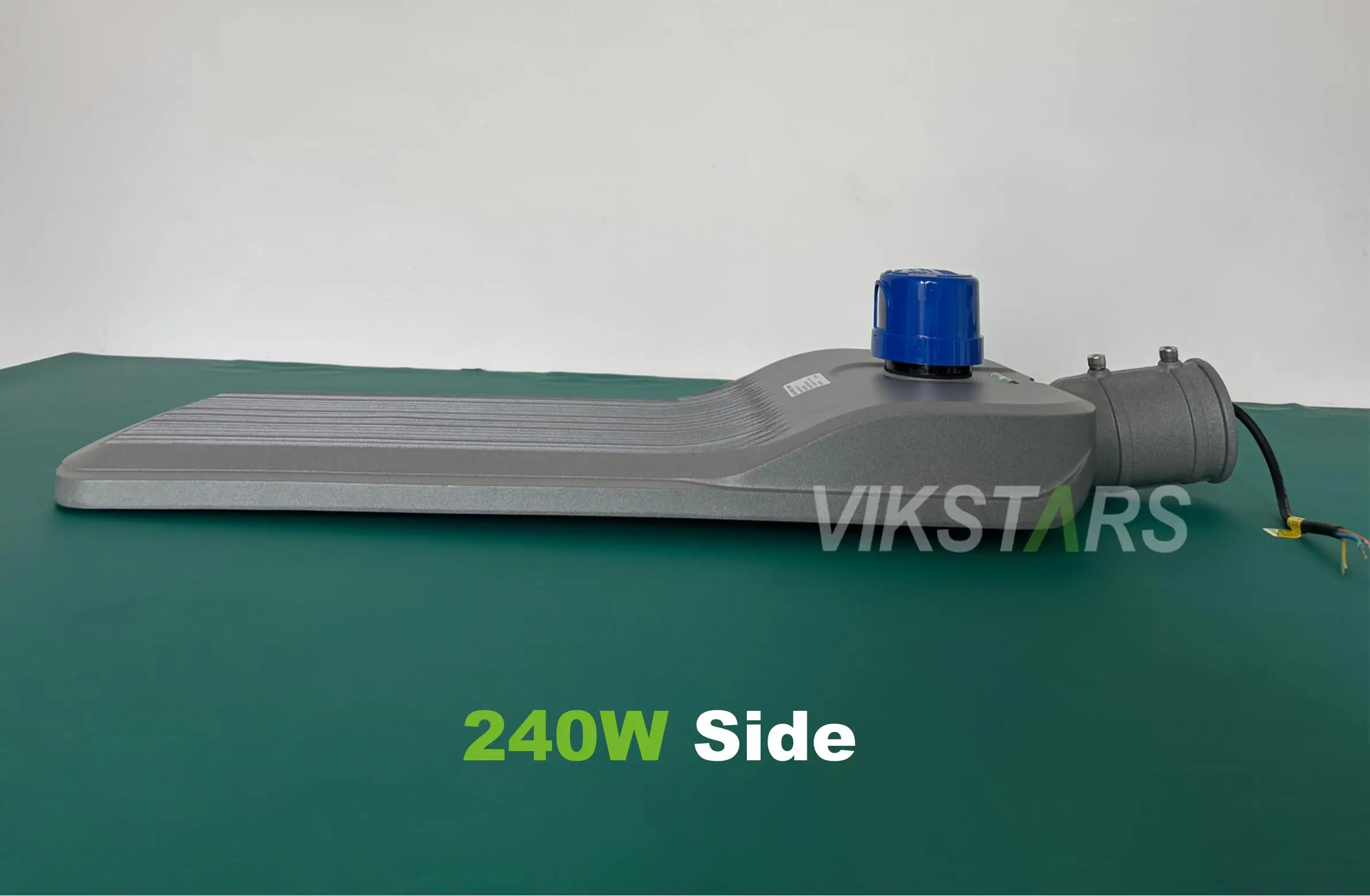 New Cheap Price LED Street Lamps With Photocell For Main Street Lighting IK08 IP65 Public Lighting Lamp 9