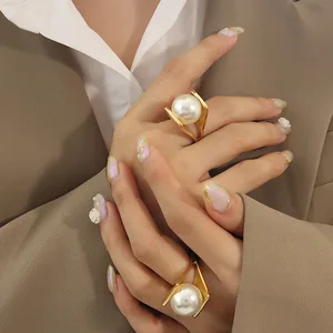 Personalized Luxury Elegant Jewelry Women Pearl Rings Chunky Y Shaped Stainless Steel 18k Gold Plated Rings