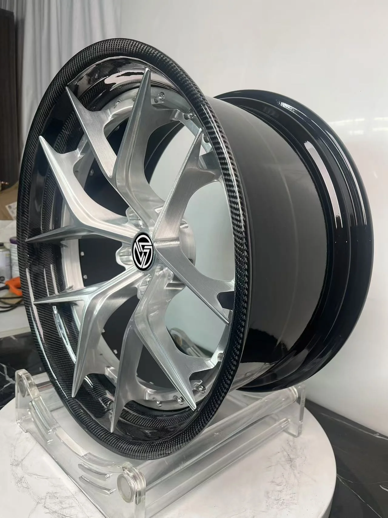 XINLAI Custom Carbon Fiber Cover Lip Deep Concave 5x112 5x114.3 2-Piece Racing Car Rims Forged Wheels for BMW Audi - Image 4