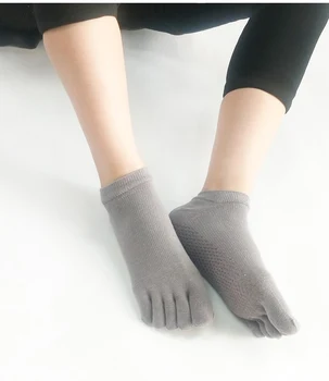 New Anti Slip custom five finger toes apart yoga pilates socks