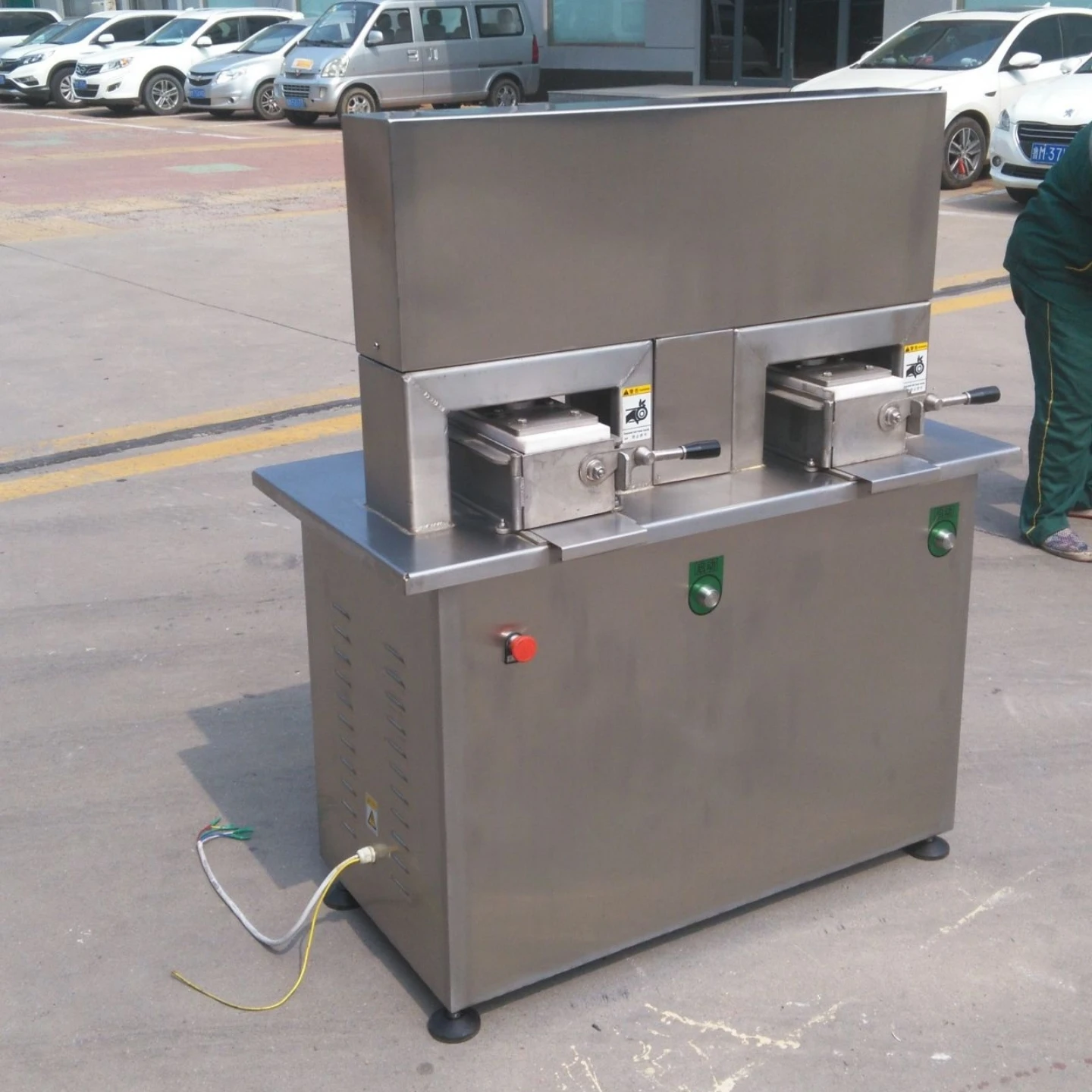 Dual-mode meat press | Hydraulic compression equipment for uniform meat shaping