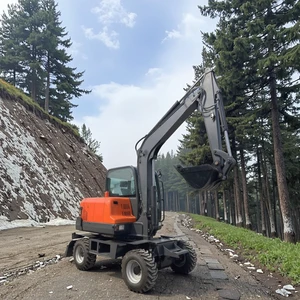 High Quality Four Wheel Wholesale Agriculture Machinery Excavator Hydraulic 6 Ton Wheel Excavator