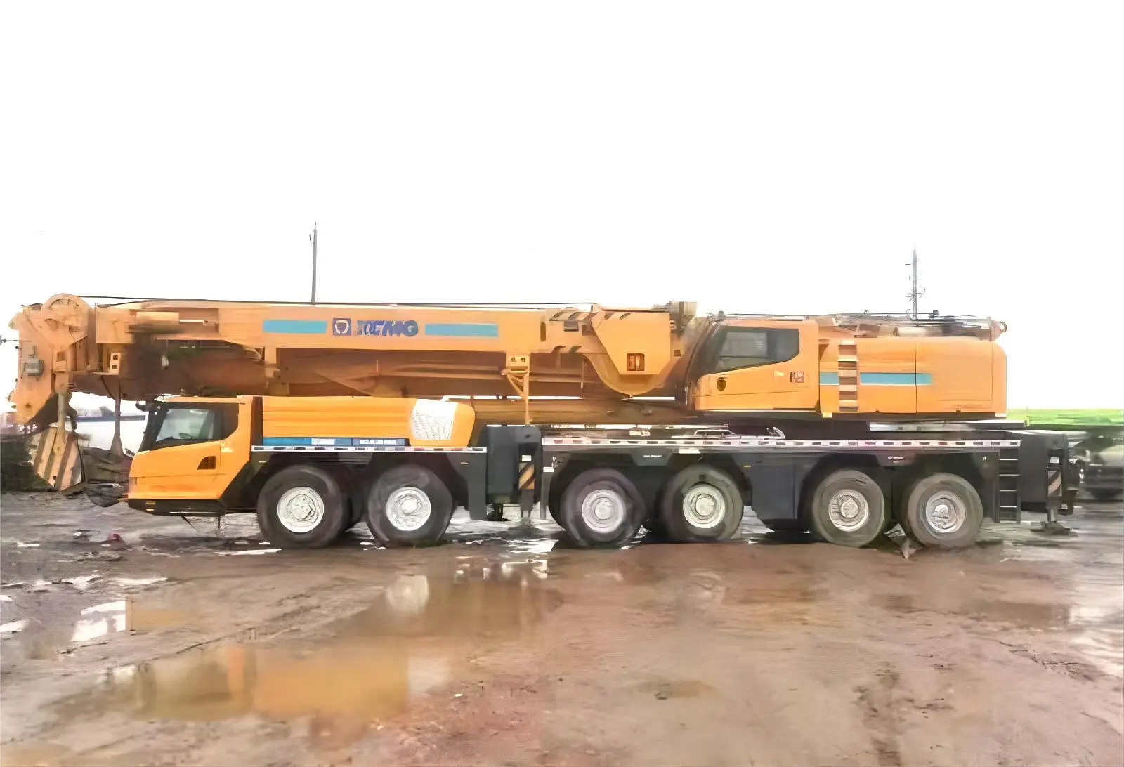 XCMG XCA300 Old Mobile Crane 300 Ton Hydraulic All Terrain Truck Crane
