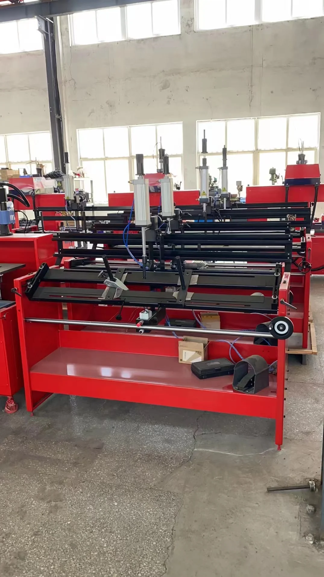 Cylinder Head Spring Disassembly and Assembly Working Station LD1150