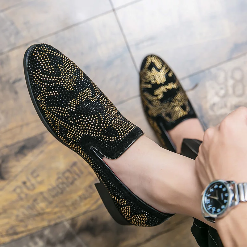 Men Spikes Dress Shoes Rhinestone Designer Loafers Casual Diamond Pointed Toe Footwear
