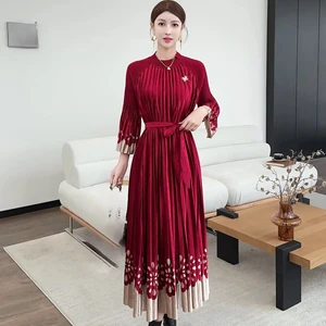 European and American Miyake Pleated Dress Fashion Printed Clothing Manufacturer Wholesale Elegant and High-end Dresses