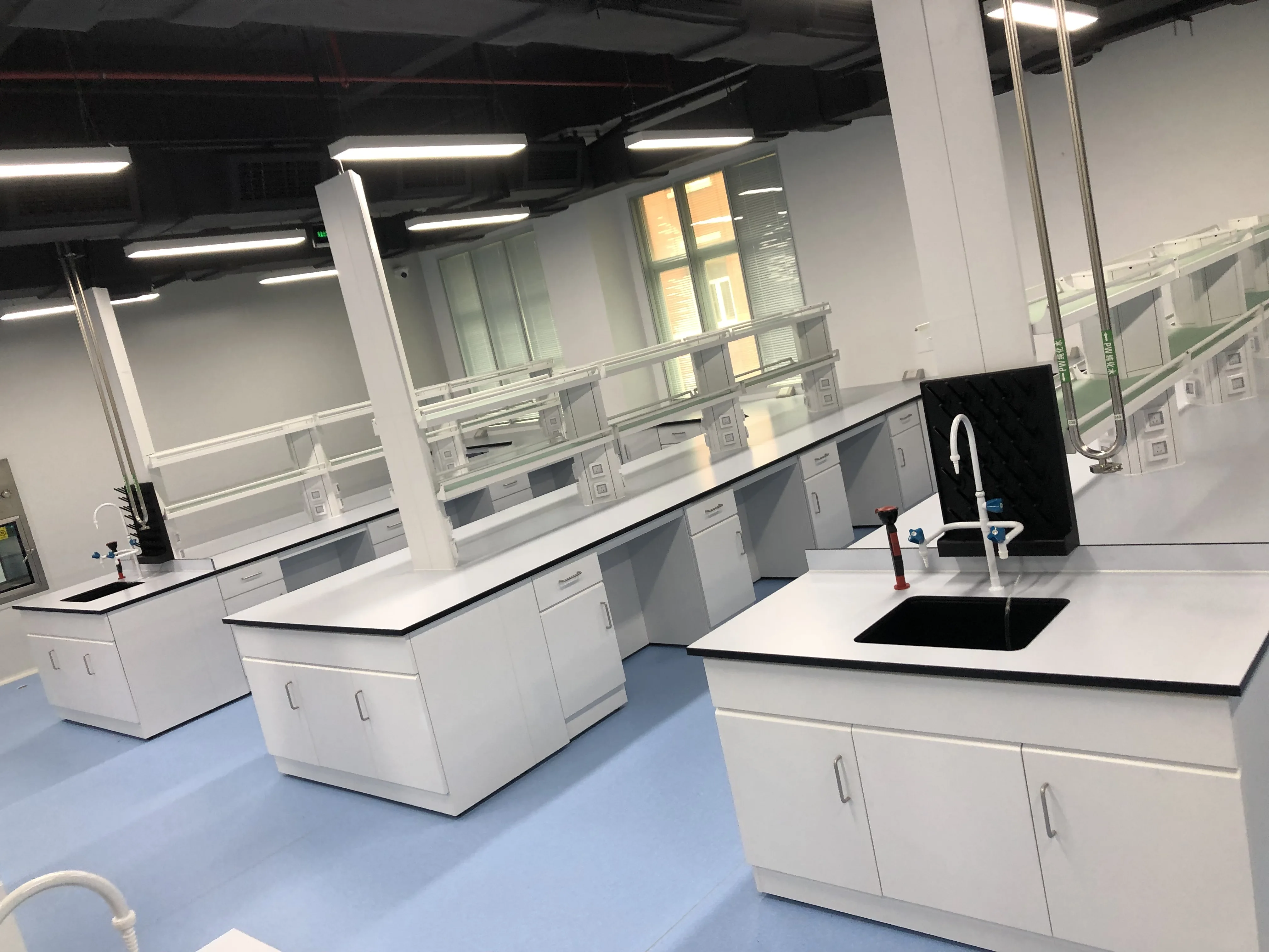 实验室家具钢结构科学实验室工作台落地式化学物理学校实验室中央工作台带水槽| Alibaba.com