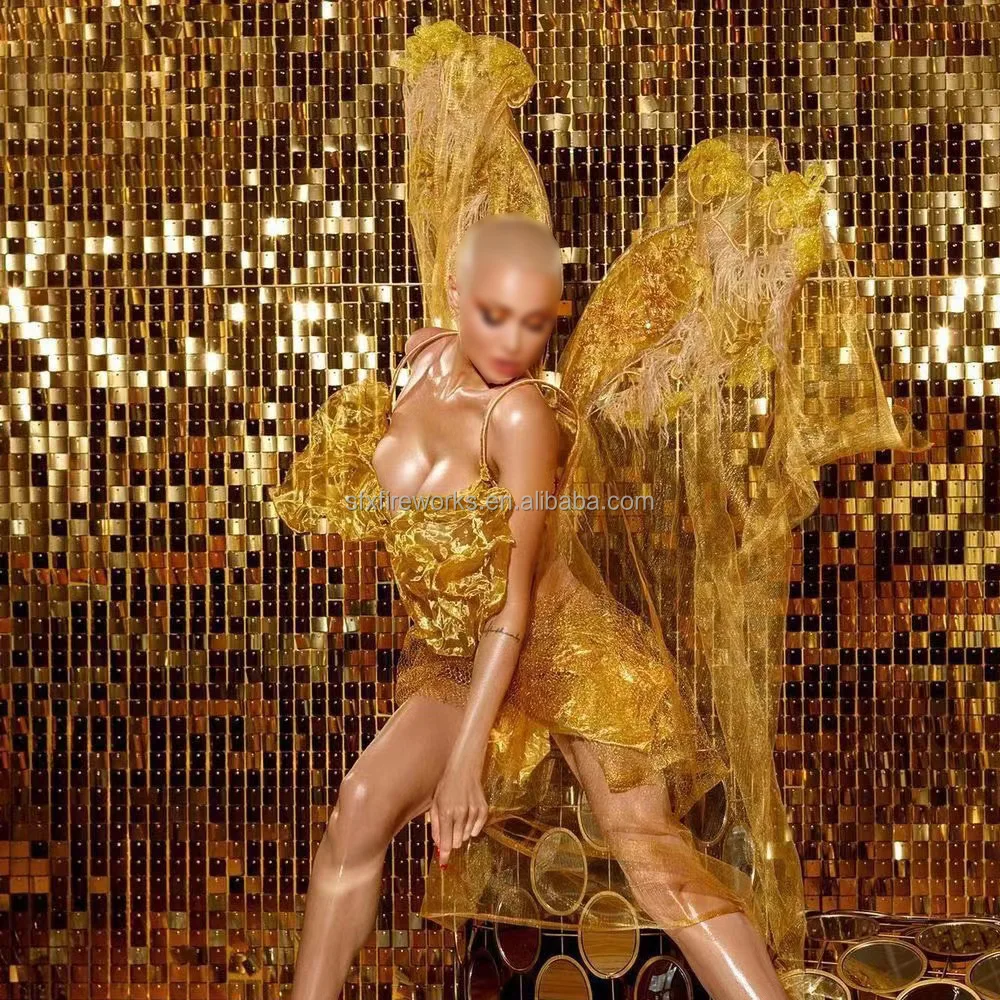 gold-shimmer-wall-887