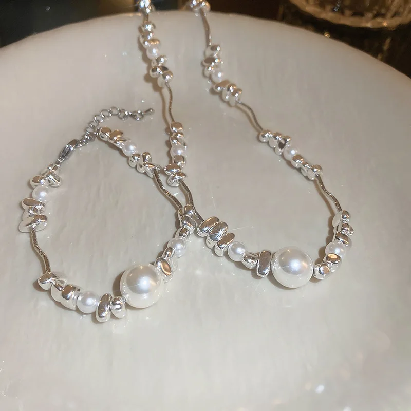 New Irregularly Trending Fashion Pearl Necklace and Bracelet Sets Luxury Design Necklaces Set