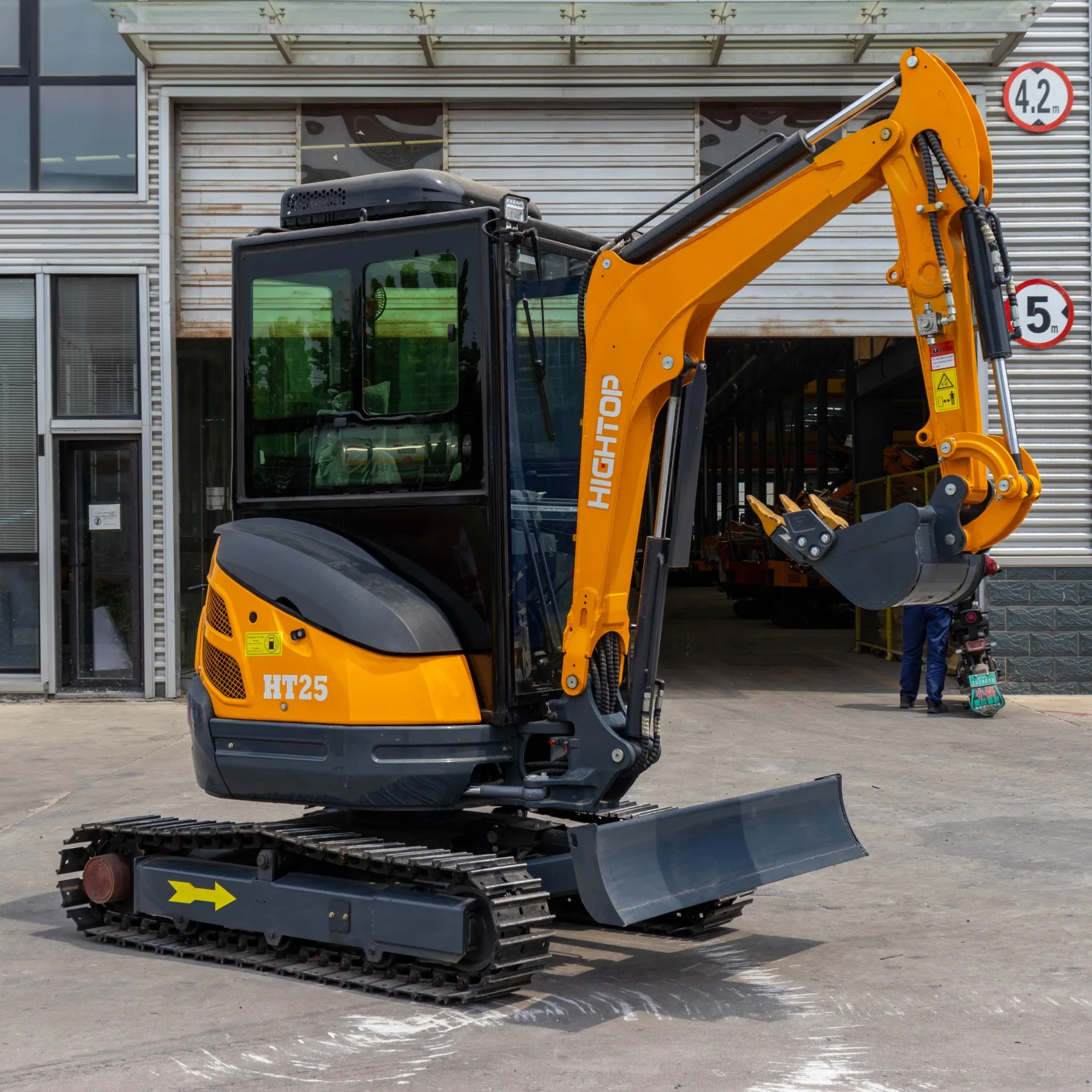 Jeftini cijeni guseničari bager 2,5 tona 3 tona poljoprivredna mašinerija Kina veleprodaja nova minijaturna koparka HT25 HT20 PRO