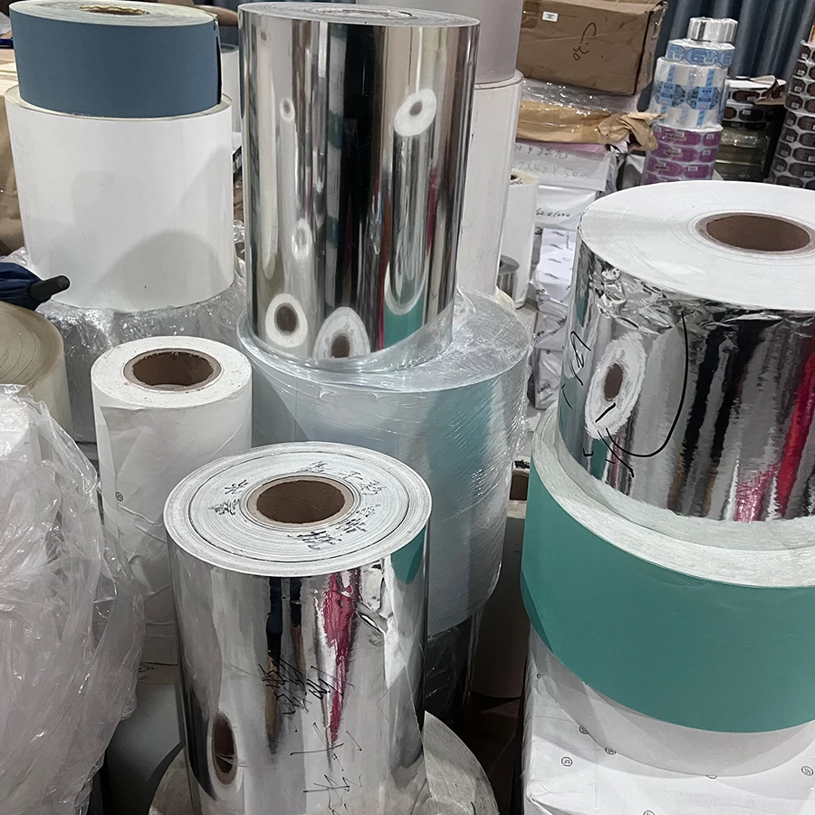 Factory Custom Design Holographic Sticker Label UV Printed Glossy Vinyl and PP for Wine Cosmetic Industries With Custom Logo