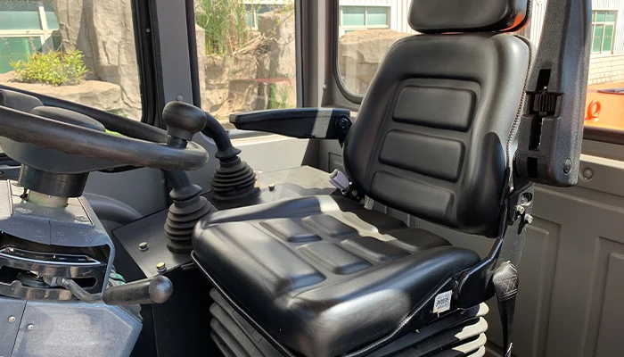 Goodsense New Hydraulic Forklift 25 Tons Loading Gasoline Powered Solid Tire Forklift 1