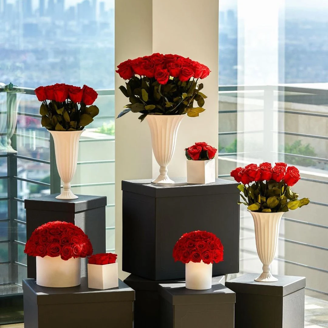 2024 Most Popular Eternal Flower in Ceramic Vase for Home Table Decoration venus Forever Fleur Preserved Rose With Long Stem Box