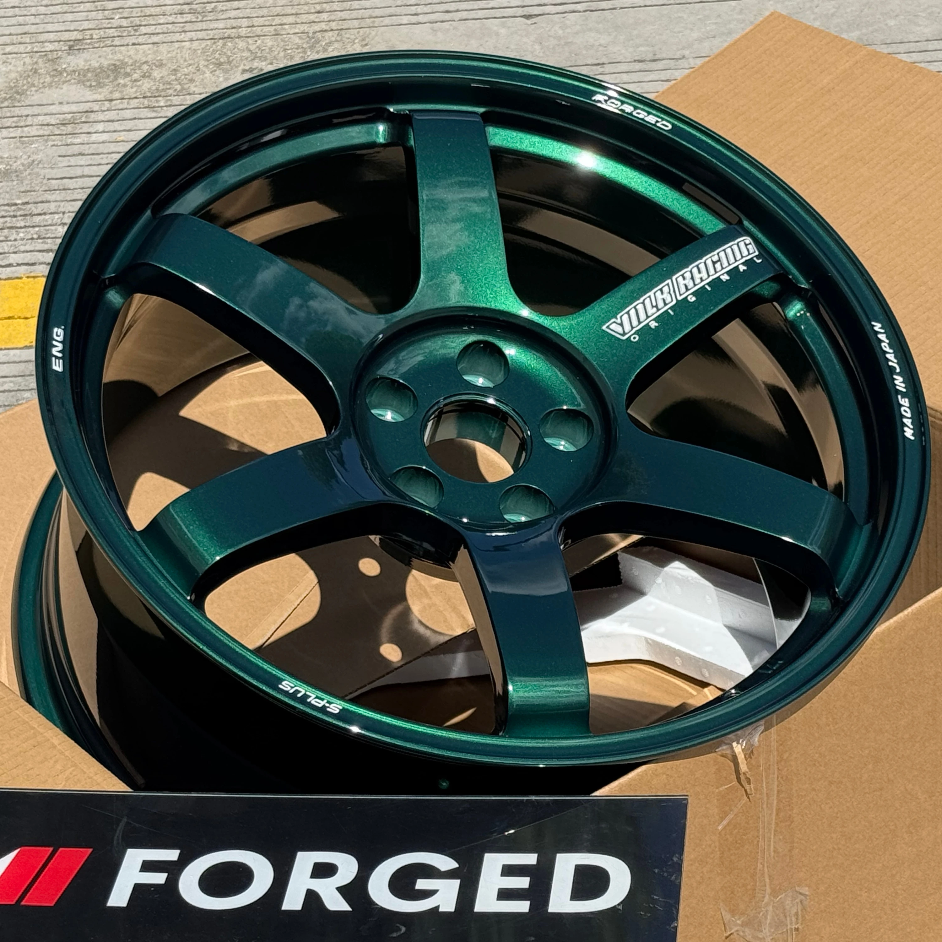 Volk Racing TE37 Saga Racing Green SL 17/18インチホイール 5穴対応