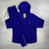 Azul oscuro