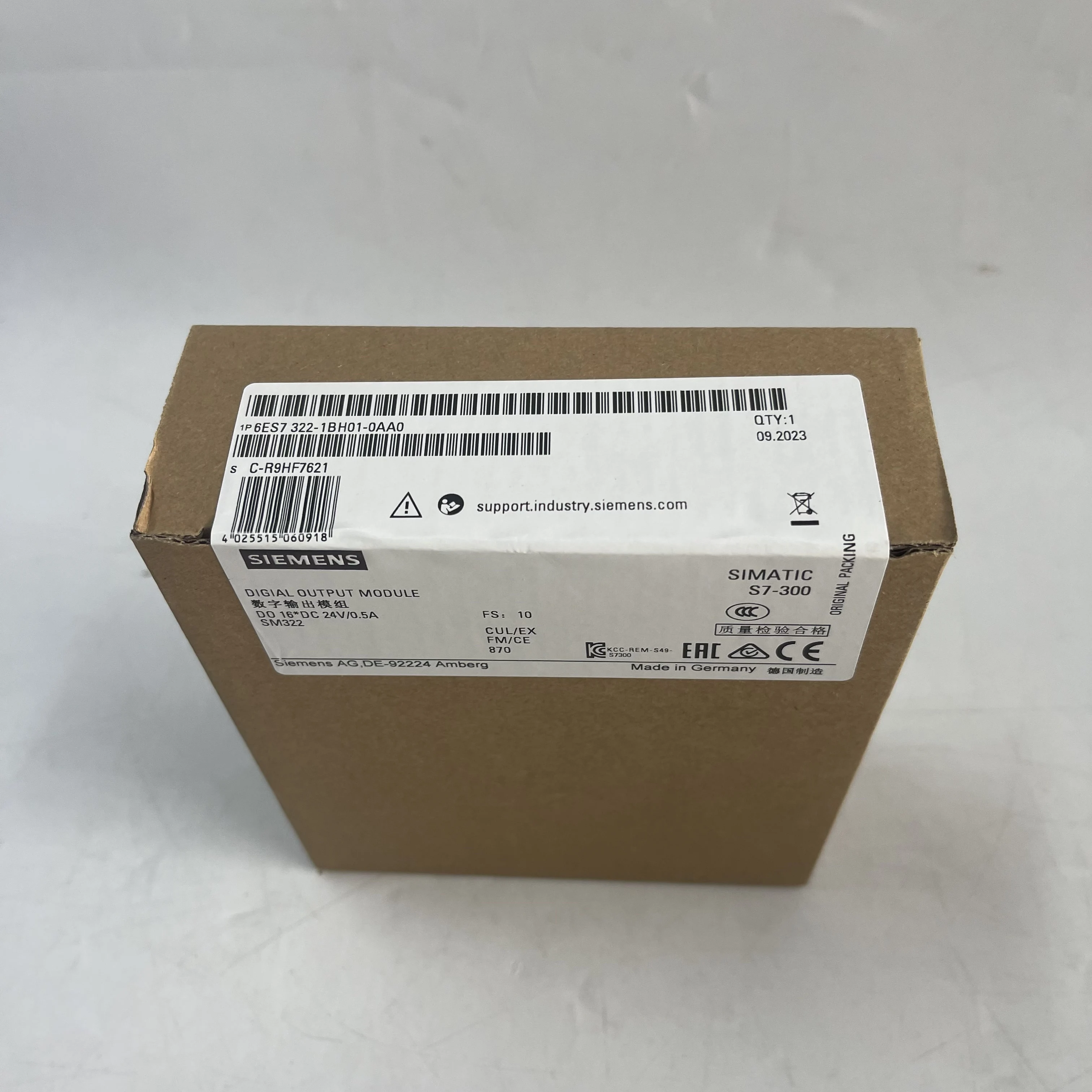 SIEMENS Digital Output Module 6ES7322-1BH01-0AA0 SIEMENS Digital Output Module 6ES7322-1BH01-0AA0