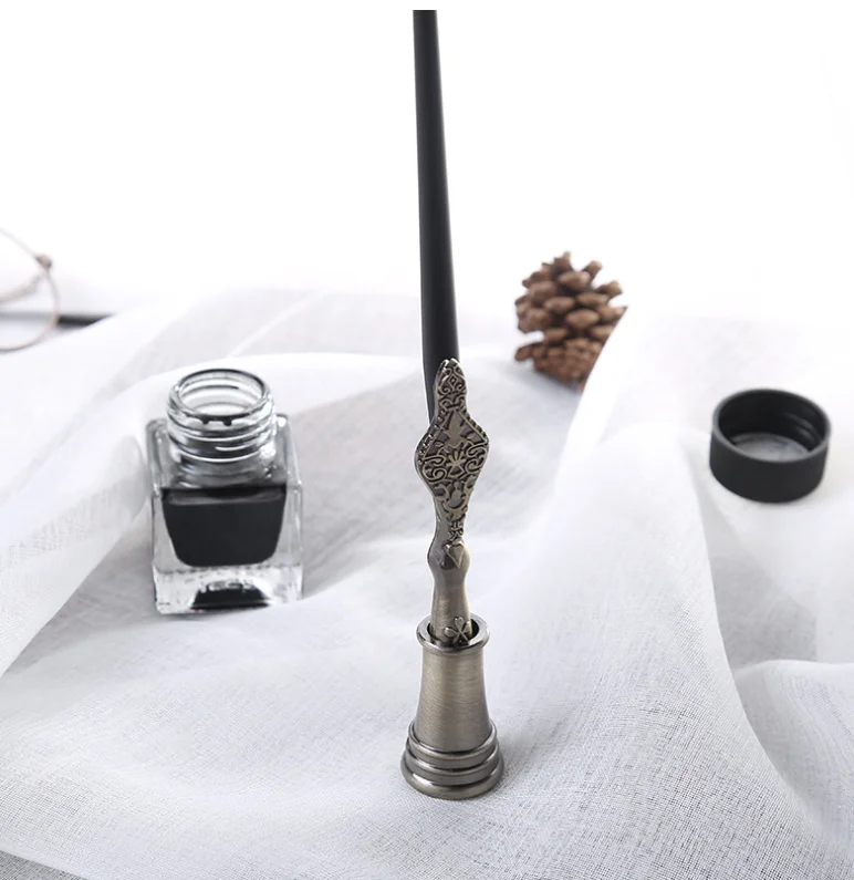 Retro Metal Carving Pen Barrel with Wood Calligraphy Dip Pen Holder for Calligraphy Word Art Pen-and-Ink Drawing Vintage Green