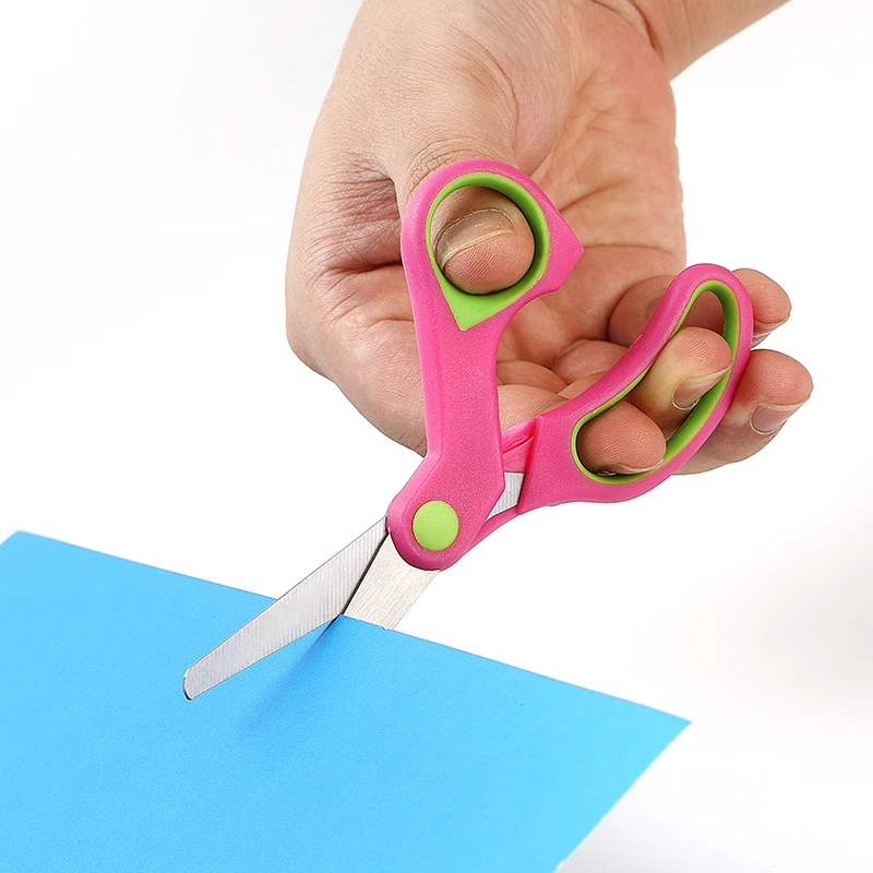 Household kitchen scissors