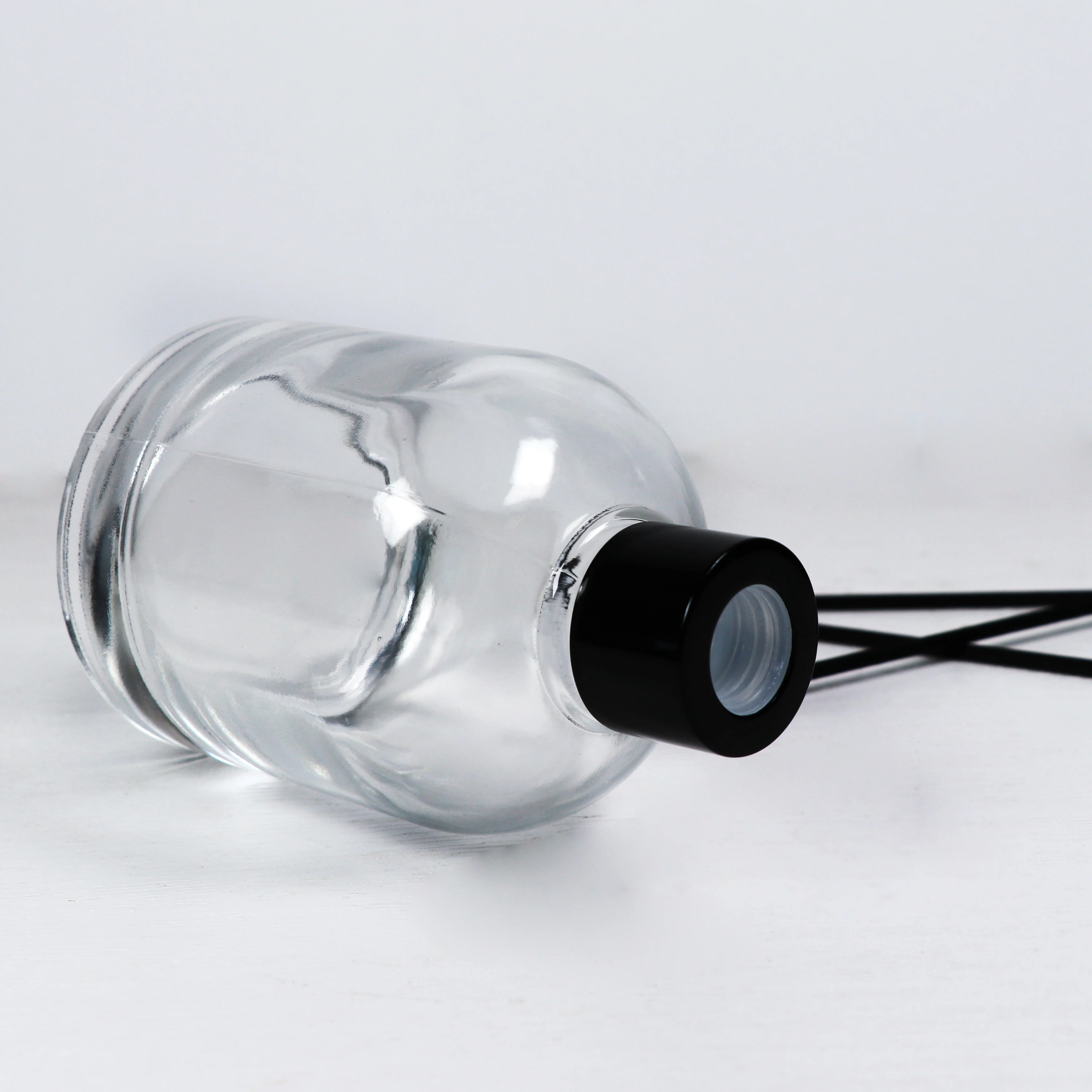 Empty 100ml 200ml Round clear Glass Aromatherapy perfume Reed Diffuser Fragrance Glass Bottle With Stopper