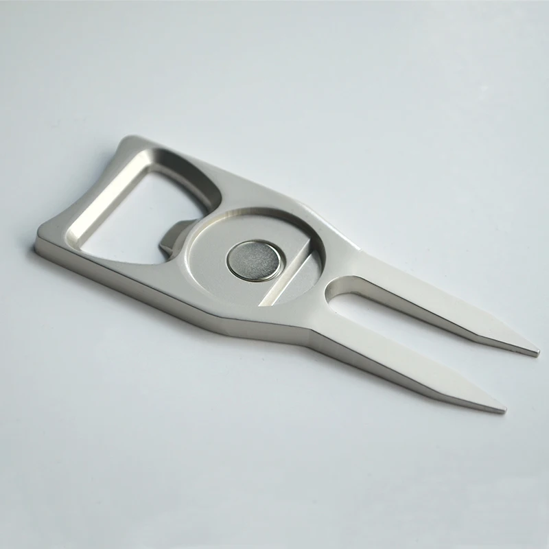 Custom Design Golf Divot Tool Metal Bottle Opener Golf Divot Repair Tool With Ball Marker Iron Antique Laser Engrave Tool Set