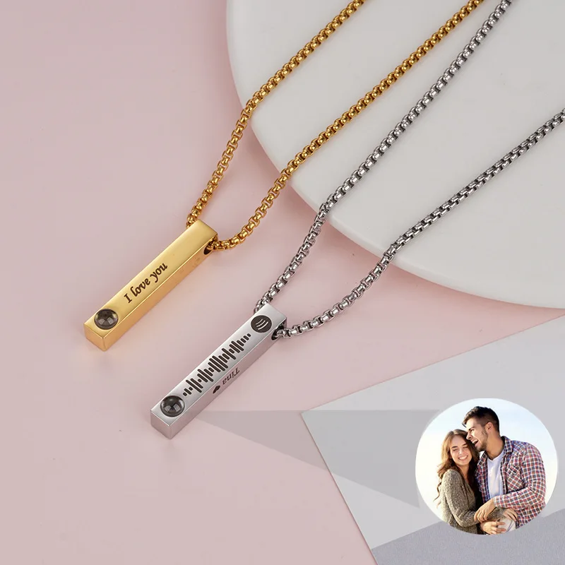 Duoying OEM 2023 Latest Style Laser Engraving Music Symbol Photo Custom 100 Languages Projection Necklace