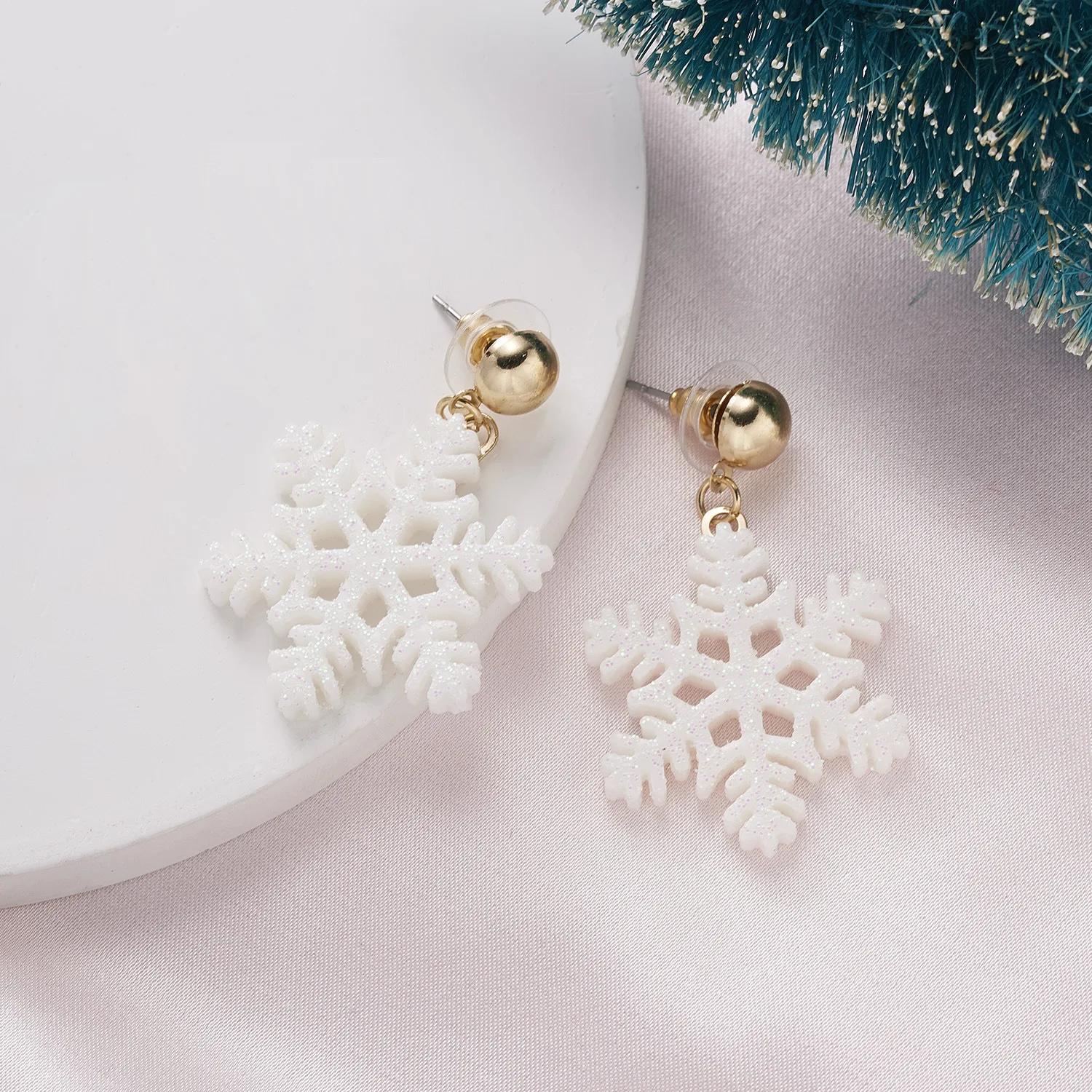6 Pezzi Orecchini Di Moda Con Perle Cz, Albero Di Natale Colorato E Disegno Di Renna Per Decorazione, Atmosfera Natalizia Per Donne | SHEIN ALIA