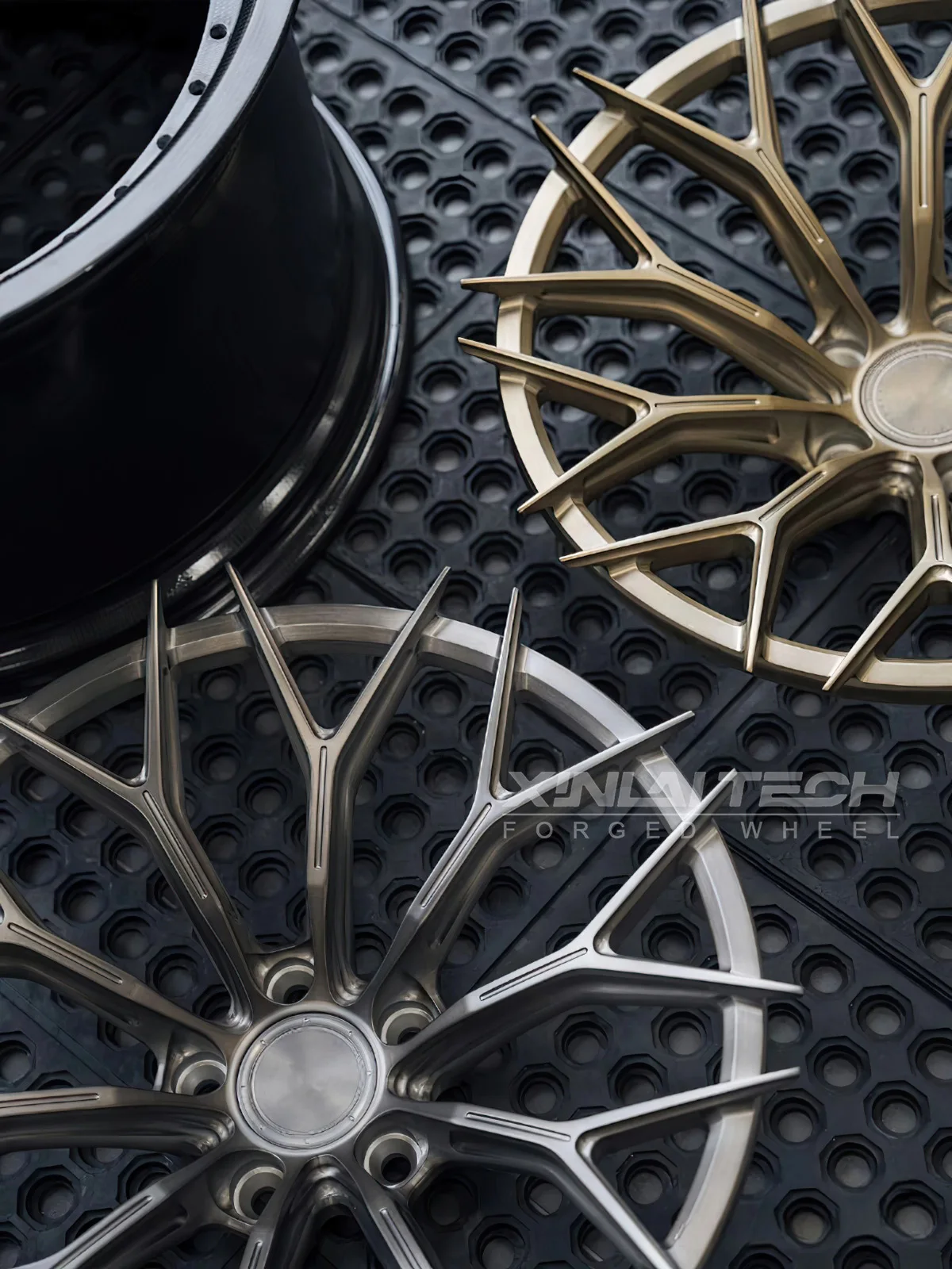 XINLAI 2-Piece Carbon Fiber Wheel 5x120 5x112 5x114.3 Custom Forged Wheels 18 19 20 21 22 23 24 Inch Rim for Lamborghini Ferrari - Image 3