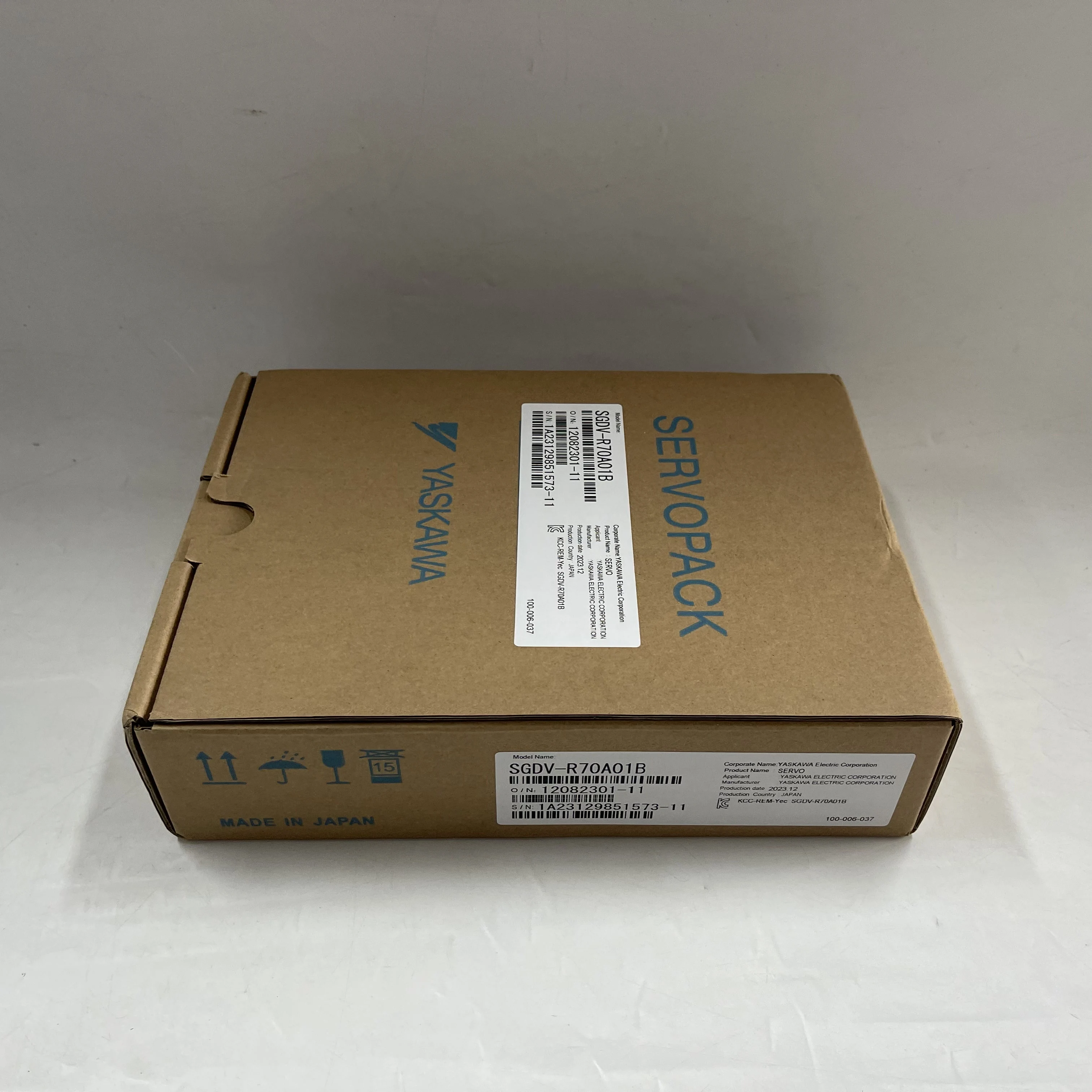 YASKAWA Servopack Servo Drive SGDV-R70A01B YASKAWA Servopack Servo Drive SGDV-R70A01B