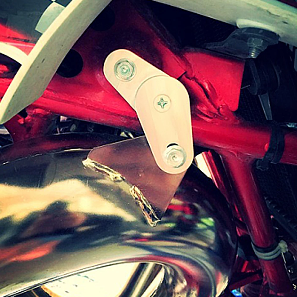 Nicecnc Atv Parts Exhaust Pipe Hangers Mounts For Yamaha Banshee 350