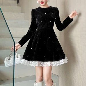 ZYHT 9986 Black Velvet Mini Dress with Pearl Embellishments Lace Hem Long Sleeves Luxurious Evening Dresses Party Dresses Women