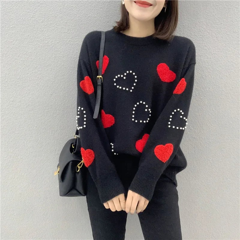 Custom Fit Thick Warm Cute Design Jumper Heart Shaped Lovers Knitted Pullover With Pearl Young Ladies Elegant Cartoon Sweater