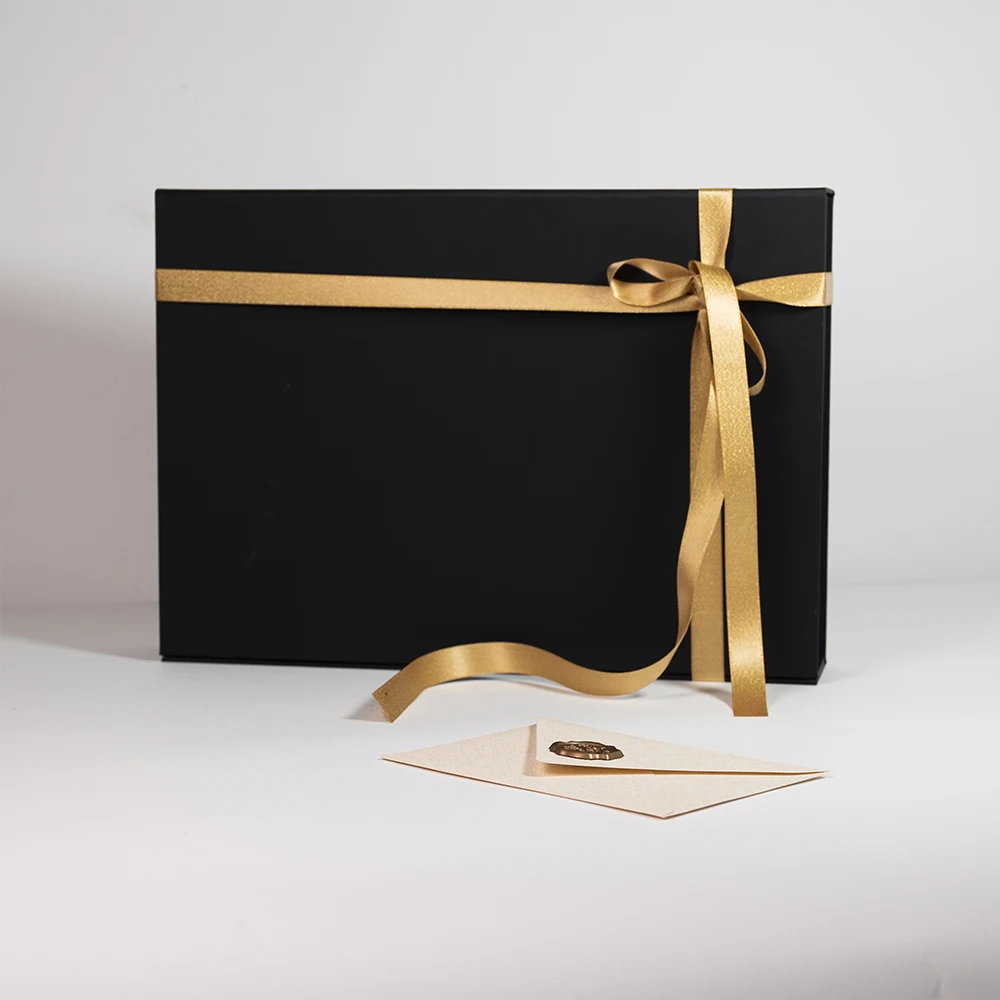 Fully Branded Elegant Coated Paper Foil Stamping Ribbon Christmas Rigid Foldable Magnetic Flap Gift Boxes Hard Gift Paper Box